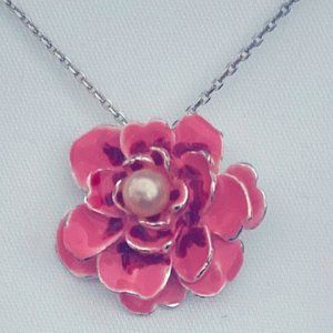 Vantel Pearls A Rose For You Necklace